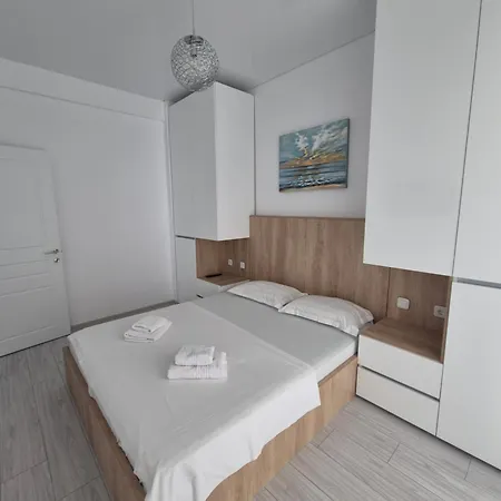 Summer Nest Mamaia Nord 公寓